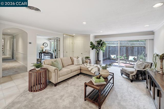 2217 Ptarmigan Dr 2, Walnut Creek, CA 94595