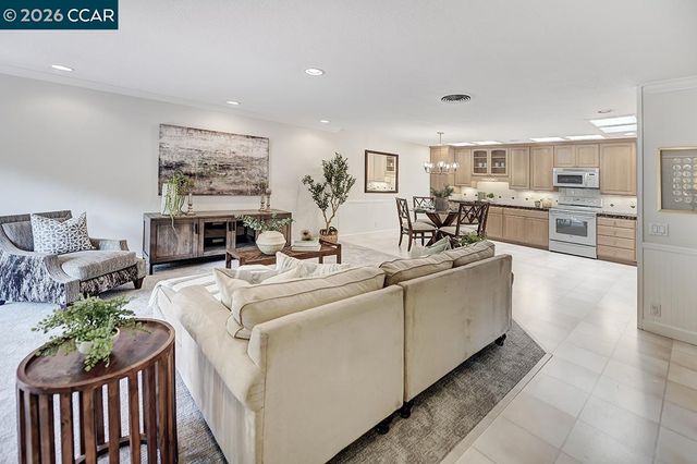 2217 Ptarmigan Dr 2, Walnut Creek, CA 94595