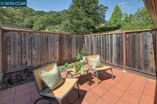 2217 Ptarmigan Dr 2, Walnut Creek, CA 94595