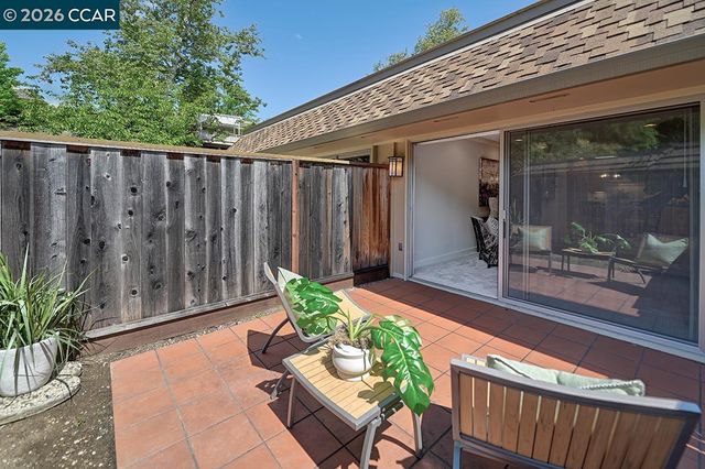 2217 Ptarmigan Dr 2, Walnut Creek, CA 94595