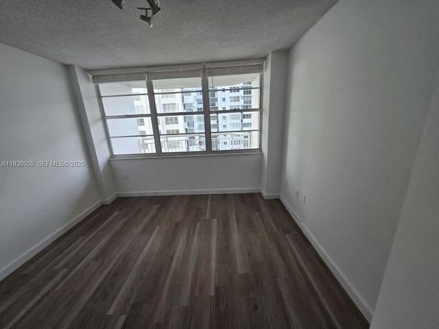 18061 Biscayne Blvd 1201, Aventura, FL 33160