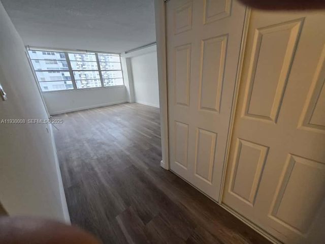 18061 Biscayne Blvd 1201, Aventura, FL 33160