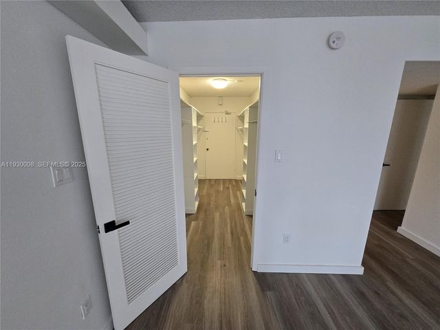 18061 Biscayne Blvd 1201, Aventura, FL 33160