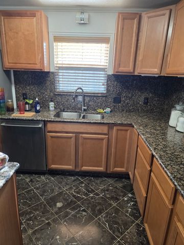 1608 University Drive, Richardson, TX 75081