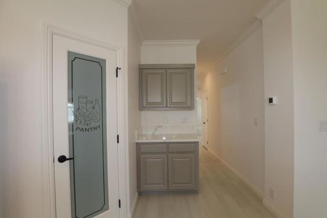 406 Los Encinos Avenue, San Jose, CA 95134