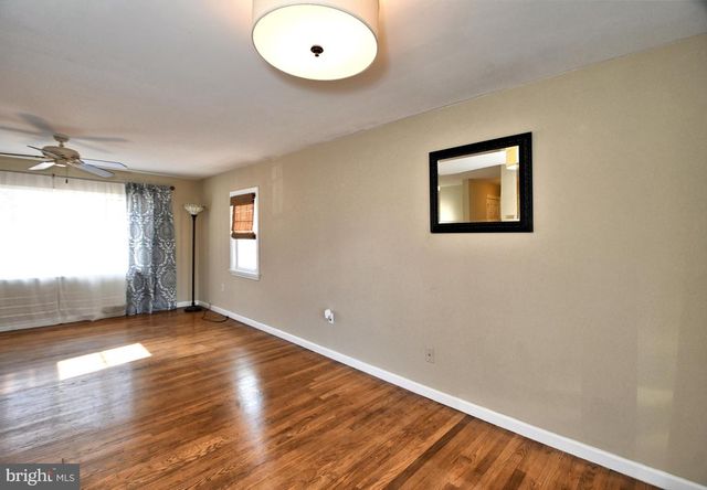 660 OSBORNE AVE, Morrisville, PA 19067