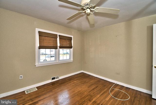 660 OSBORNE AVE, Morrisville, PA 19067