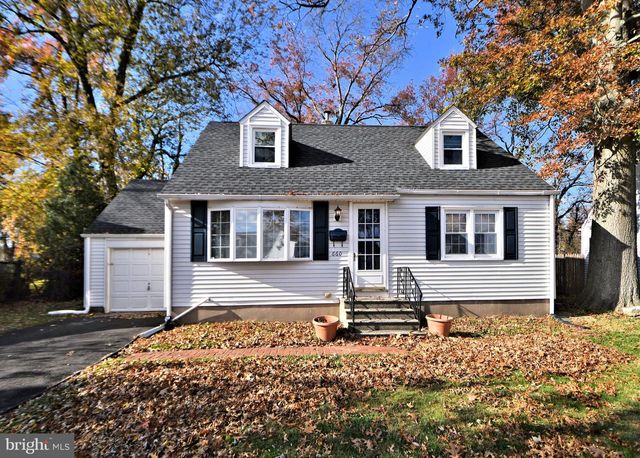 660 OSBORNE AVE, Morrisville, PA 19067