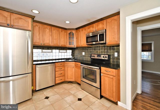 660 OSBORNE AVE, Morrisville, PA 19067