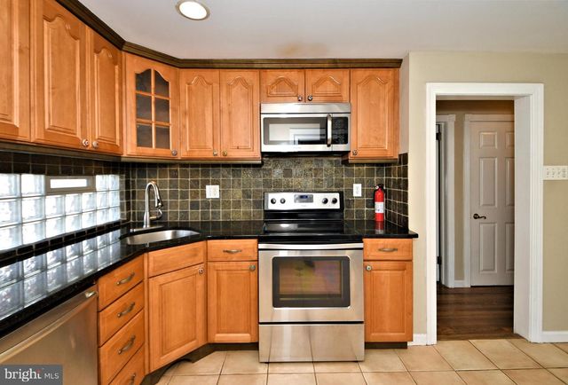 660 OSBORNE AVE, Morrisville, PA 19067