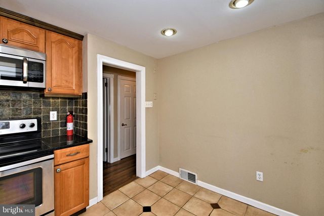 660 OSBORNE AVE, Morrisville, PA 19067