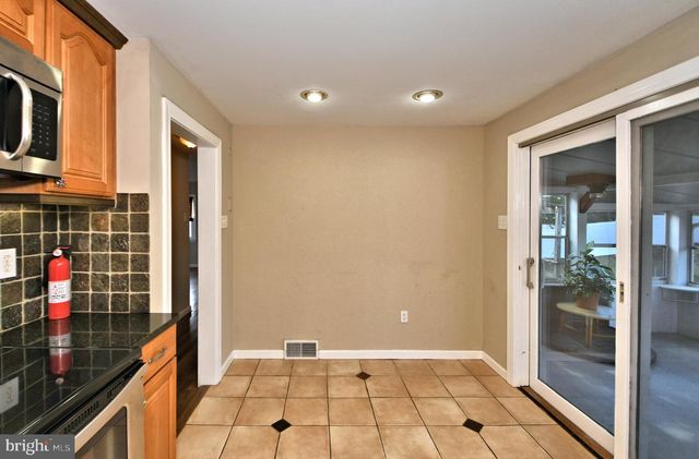 660 OSBORNE AVE, Morrisville, PA 19067