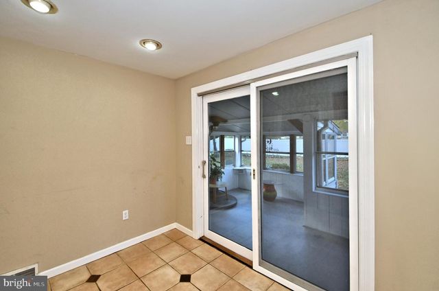 660 OSBORNE AVE, Morrisville, PA 19067