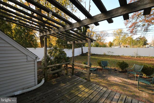 660 OSBORNE AVE, Morrisville, PA 19067