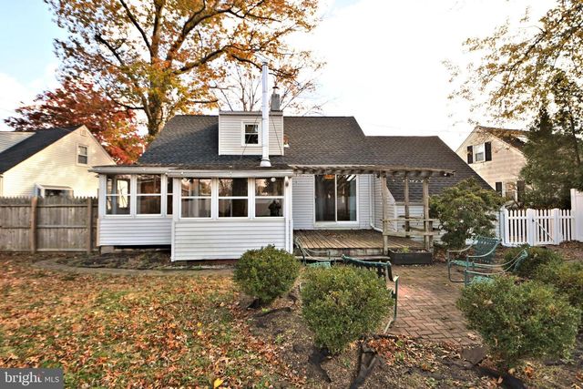 660 OSBORNE AVE, Morrisville, PA 19067