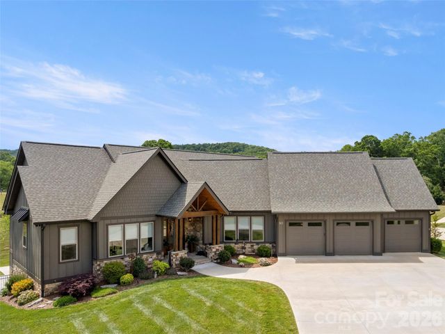 363 Samuel Drive, Mills River, NC 28759