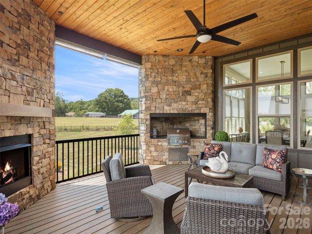 363 Samuel Drive, Mills River, NC 28759