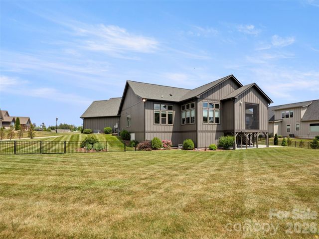 363 Samuel Drive, Mills River, NC 28759
