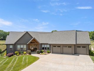 363 Samuel Drive, Mills River, NC 28759