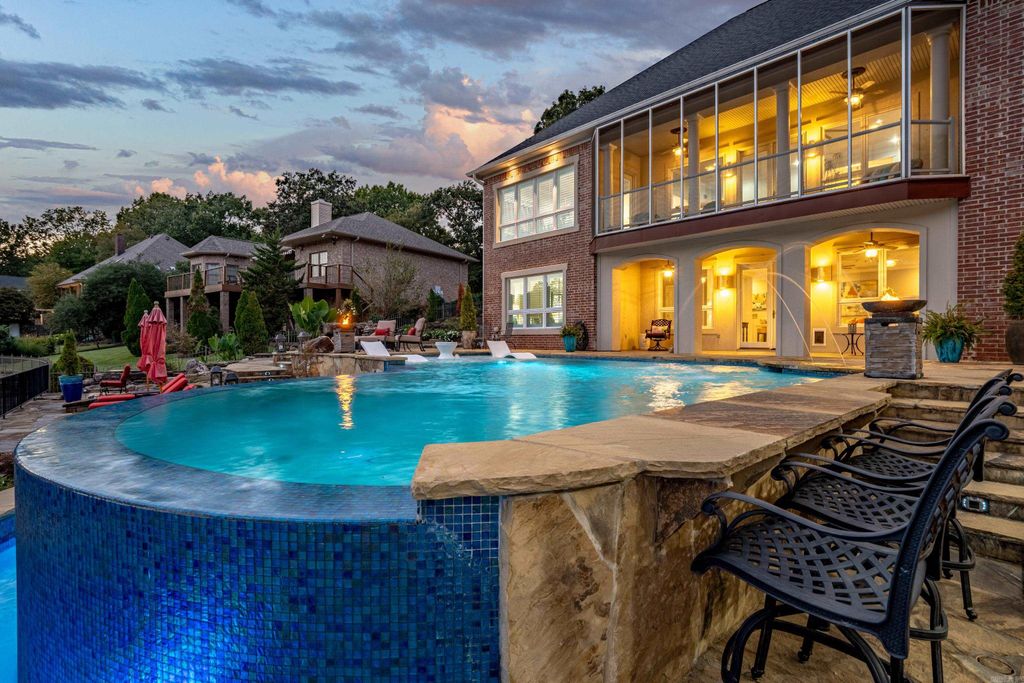 100 Blue Heron Pt, Hot Springs, AR 71913