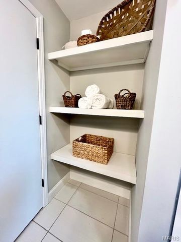 5201 Kingwood Drive, St Louis, MO 63123