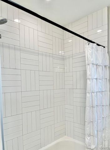 5201 Kingwood Drive, St Louis, MO 63123