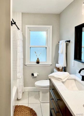 5201 Kingwood Drive, St Louis, MO 63123