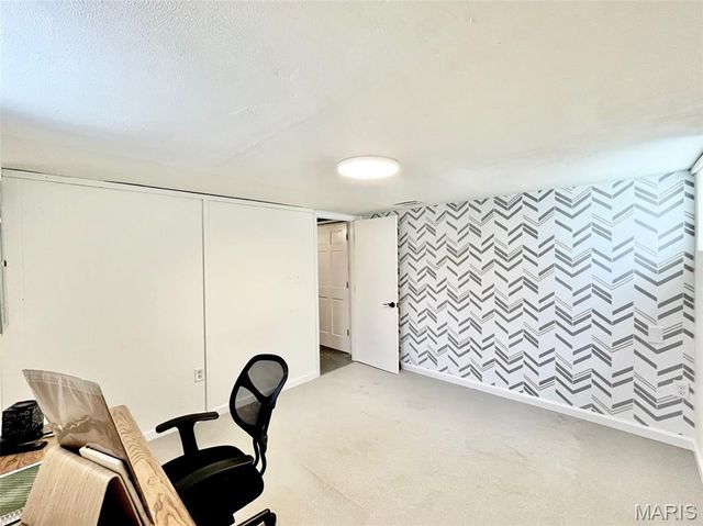 5201 Kingwood Drive, St Louis, MO 63123