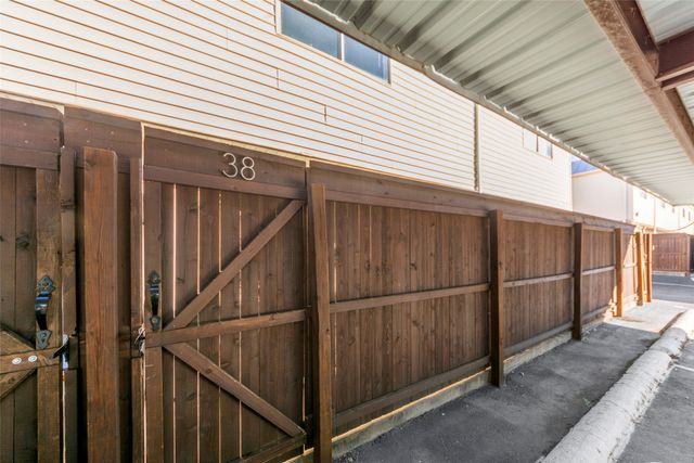 9827 Park Lane Court, Dallas, TX 75220