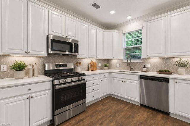 517 Middleton WAY, Chesapeake, VA 23322