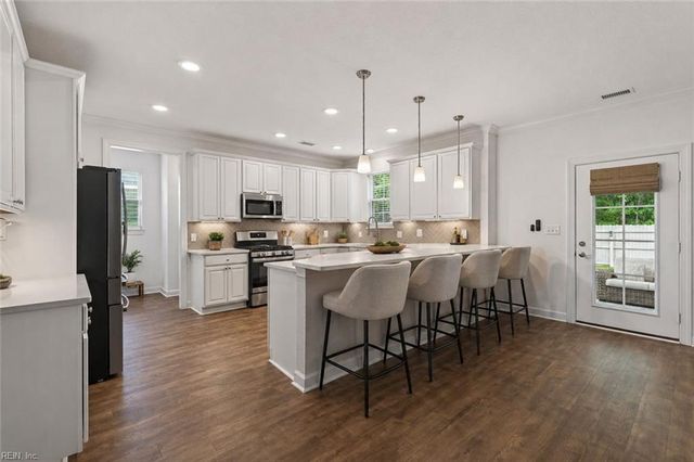 517 Middleton WAY, Chesapeake, VA 23322