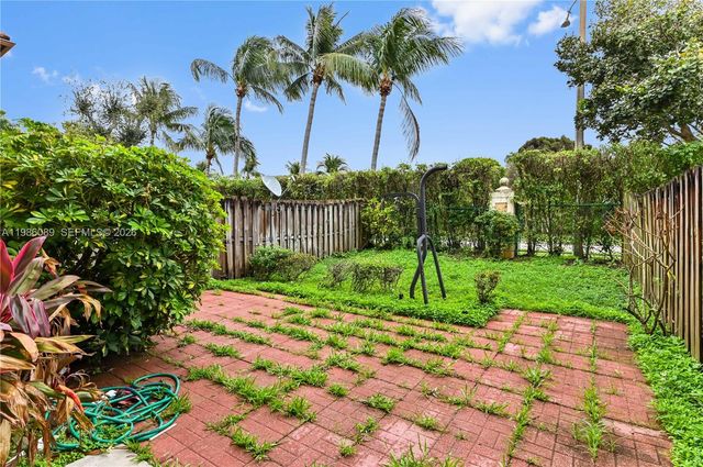 5043 SW 140th Ter, Miramar, FL 33027