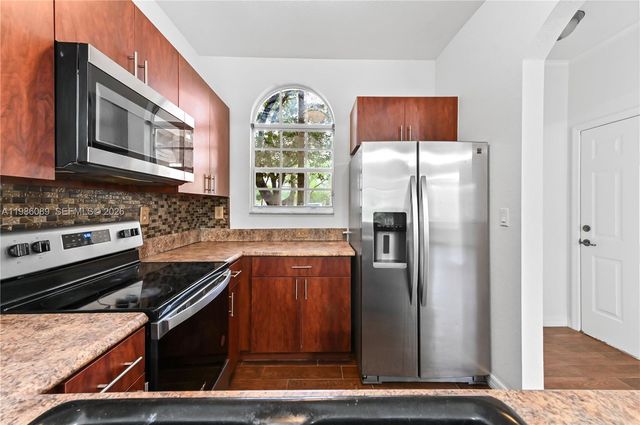 5043 SW 140th Ter, Miramar, FL 33027