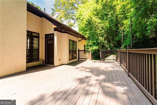 2864 Sandpiper Circle SW, Atlanta, GA 30311