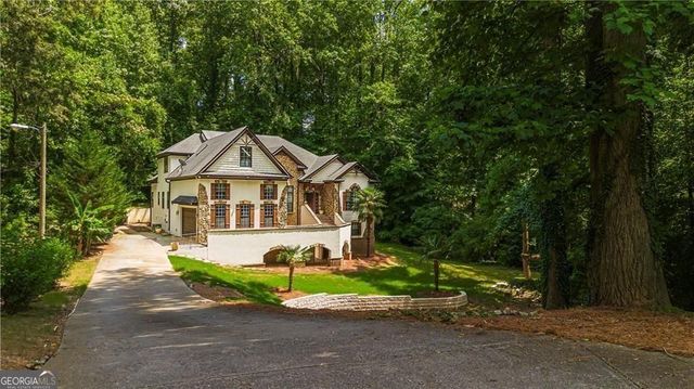 2864 Sandpiper Circle SW, Atlanta, GA 30311