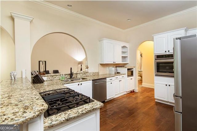 2864 Sandpiper Circle SW, Atlanta, GA 30311