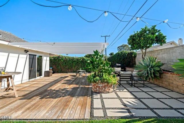 1233 Winford Avenue, Ventura, CA 93004