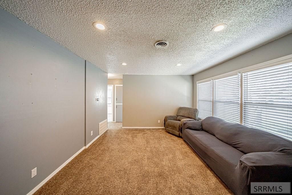 Image 7 of property listing at 1040 Everett Avenue, Pocatello, ID 83201