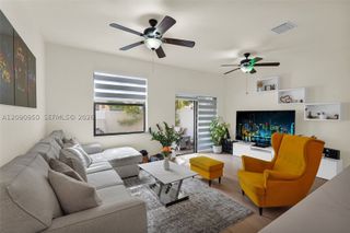 9255 W 33rd Ln 9255, Hialeah, FL 33018