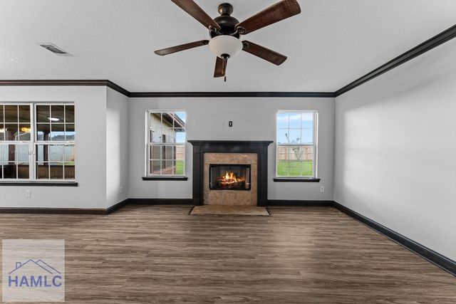 32 Whitaker Way, Midway, GA 31320