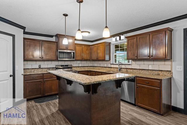 32 Whitaker Way, Midway, GA 31320