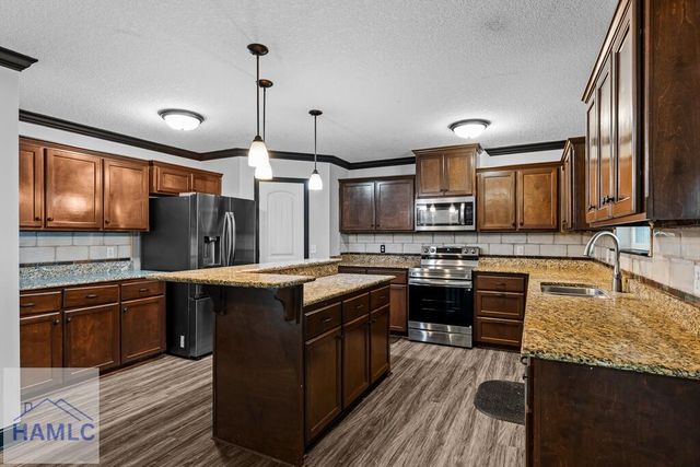 32 Whitaker Way, Midway, GA 31320