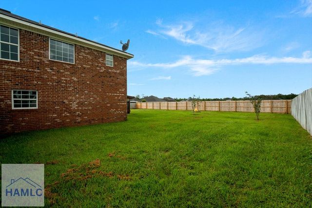 32 Whitaker Way, Midway, GA 31320