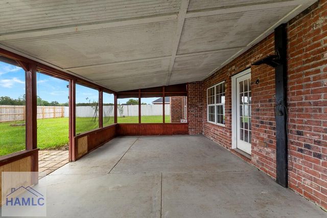 32 Whitaker Way, Midway, GA 31320