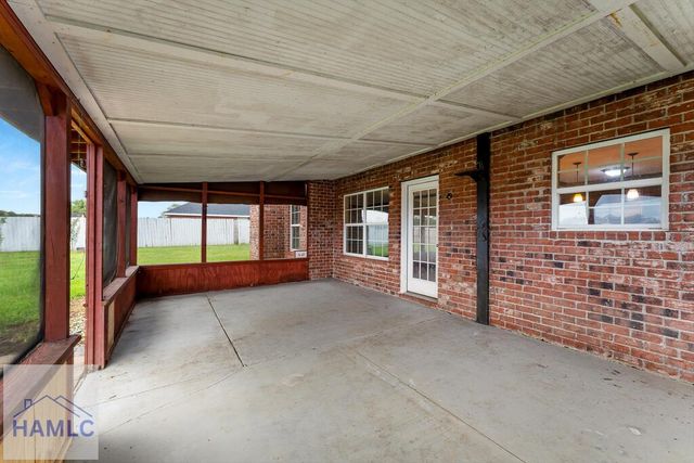 32 Whitaker Way, Midway, GA 31320