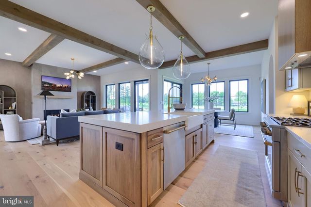837 WHEATFIELD LN, Lebanon, PA 17042