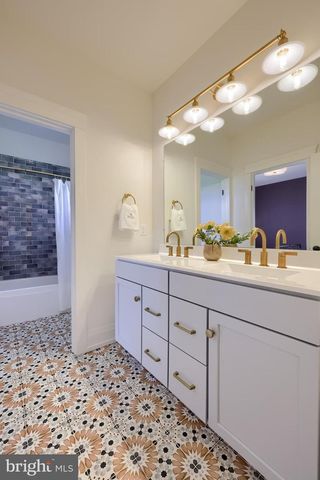 837 WHEATFIELD LN, Lebanon, PA 17042