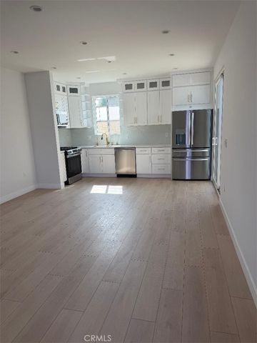 11428 Kagel Canyon St, Sylmar, CA 91342