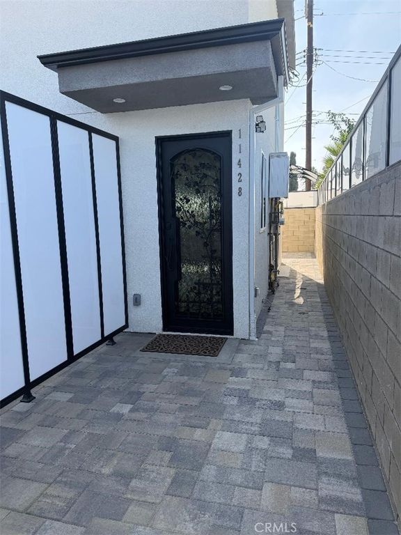 11428 Kagel Canyon St, Sylmar, CA 91342