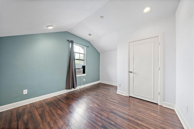 2413 Emancipation Avenue, Houston, TX 77004